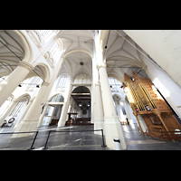 Leiden, Hooglandse Kerk, Blick von der Vierung auf Willis-Orgel und de Swart/von Hagerbeer-Orgel
