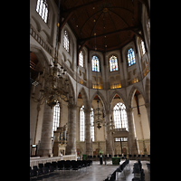 Rotterdam, Sint Laurenskerk, Nord- und Ostseite des Chorraums mit Chororgel
