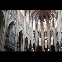 s-Hertogenbosch, Sint Janskathedraal, Seitlicher Blick in den Chor mit Chororgel