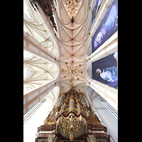 Zwolle, Grote of Sint Michaelskerk, Blick auf die Orgel und ins Gewlbe