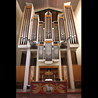 Claremont, United Church of Christ, Orgel und Altar
