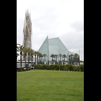Garden Grove, Christ Cathedral ('Crystal Cathedral'), Ansicht von Westen: Crean Tower (links, Kathedrale (rechts)
