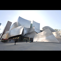 Los Angeles, Walt Disney Concert Hall, Ansicht von Nordosten von der Grand Ave Ecke West 1st Street
