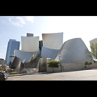 Los Angeles, Walt Disney Concert Hall, Ansicht von Osten von der West 1st Street