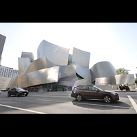 Los Angeles, Walt Disney Concert Hall, Ansicht von Nordosten von der Grand Ave Ecke West 1st Street