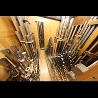 Los Angeles, Walt Disney Concert Hall, Pfeifen im Positiv, Cis-Seite, hinter der Tr: Pedalpfeifen