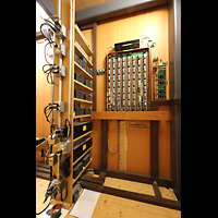 Los Angeles, Walt Disney Concert Hall, Stromversorgung und Kontrollsystem fr die elektrischen Windladen