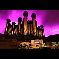 Salt Lake City, Mormon Tabernacle, Orgel mit Spieltisch und Chorbhne mit Effektbeleuchtung