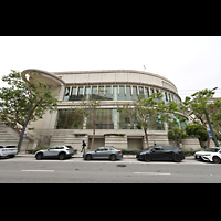 San Francisco, Louise M. Davies Symphony Hall, Ostseite von der Van Ness Ave aus gesehen