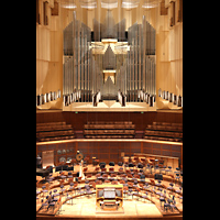 San Francisco, Louise M. Davies Symphony Hall, Orchesterbhne mit Spieltisch und Orgel