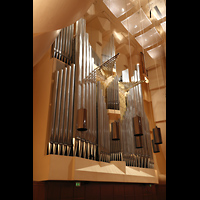 San Francisco, Louise M. Davies Symphony Hall, Ruffatti-Orgel von der Seite aus gesehen