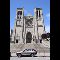 San Francisco, Grace Episcopal Cathedral, Doppelturmfassade von der Taylor Street aus gesehen
