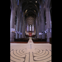San Francisco, Grace Episcopal Cathedral, Innenraum in Richtung Chor, auf dem Boden vorne: Labyrinth im Chartres-Stil