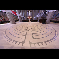 San Francisco, Grace Episcopal Cathedral, Labyrinth im Chartres-Stil im hinteren Teil des Langahuses