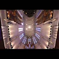 San Francisco, Grace Episcopal Cathedral, Blick ins Chorgewlbe mit Hauptorgelgehusen li+re und Bombarde-Division (Mitte)