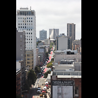 San Francisco, St. Mary's RC Cathedral of the Assumption, Blick aus dem Hotel Spero entlang der Farrell Street zur Kathedrale