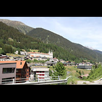 Disentis, Benediktinerkloster, Klosterkirche St. Martin, Blick von der Via Raveras von S�dwesten auf das Kloster