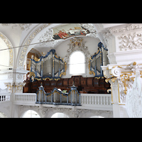 Disentis, Benediktinerkloster, Klosterkirche St. Martin, Blick von der Seitenempore zur Hauptorgel