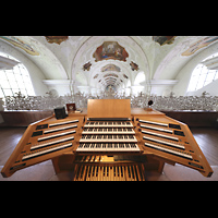 Engelberg, Klosterkirche, Spieltisch mit Blick in die Kirche
