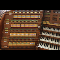 Engelberg, Klosterkirche, Voriger Hauptorgelspieltisch von Goll (1926) - linke Registerstaffel
