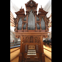 Luzern, Franziskanerkirche St. Maria in der Au, Hauptorgel mit Spieltisch