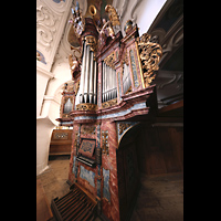 Muri, Klosterkirche St. Martin, Epistelorgel mit Spieltisch seitlich
