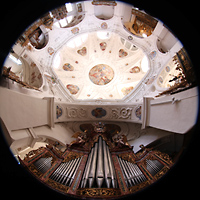 Muri, Klosterkirche St. Martin, Blick von der Epistelorgel in die Kuppel und auf die beiden anderen Orgeln