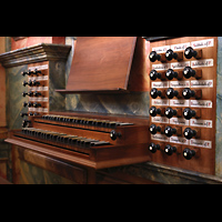 Muri, Klosterkirche St. Martin, Spieltisch der Hauptorgel seiltich