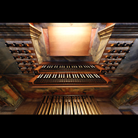 Muri, Klosterkirche St. Martin, Hauptorgelsieltisch von oben (beleuchtet)