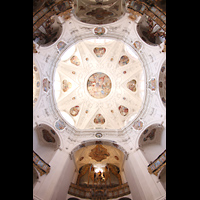 Muri, Klosterkirche St. Martin, Blick in die Kuppel und auf alle drei Orgeln