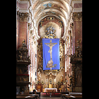 Praha (Prag), Bazilika sv. Jakuba (St. Jakob), Chor mit zur Fastenzeit verh�ngtem Hochaltar