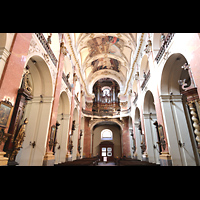 Praha (Prag), Bazilika sv. Jakuba (St. Jakob), Innenraum in Richtung Orgel