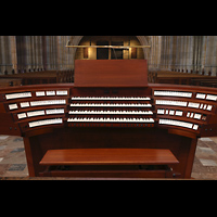 Praha (Prag), Katedr�la sv. V�ta (St. Veits-Dom), Mobiler Spieltisch im Langhaus