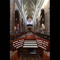Praha (Prag), Katedr�la sv. V�ta (St. Veits-Dom), Mobiler Spieltisch im Langhaus mit Blick zur Hauptorgel