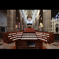 Praha (Prag), Katedr�la sv. V�ta (St. Veits-Dom), Mobiler Spieltisch im Langhaus mit Blick zur Hauptorgel