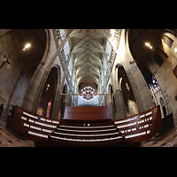 Praha (Prag), Katedr�la sv. V�ta (St. Veits-Dom), Mobiler Spieltisch im Langhaus mit Blick zur Hauptorgel und ins Gew�lbe