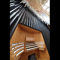 Praha (Prag), Katedr�la sv. V�ta (St. Veits-Dom), Spieltisch mit Hauptorgelprospekt