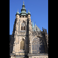 Praha (Prag), Katedr�la sv. V�ta (St. Veits-Dom), Knapp 100 Meter hoher S�dturm, goldenem Gitter und s�dlichem Querhaus