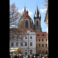 Praha (Prag), Matka Bo�� pred T�nem (Teyn-Kirche), Blick vom T�n-Platz zur Kirche