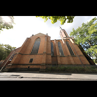 Bonn, Kreuzkirche, Seitenansicht von Nordosten