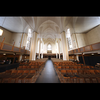 Bonn, Kreuzkirche, Innenraum in Richtung Chor