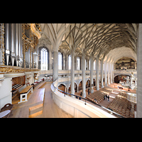 Halle (Saale), Marktkirche Unserer Lieben Frauen, Seitlicher Blick von der Orgelempore in die Kirche und zur Chororgel