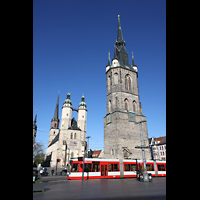 Halle (Saale), Marktkirche Unserer Lieben Frauen, Ansicht von Osten vom Marktplatz; rechts der Rote Turm