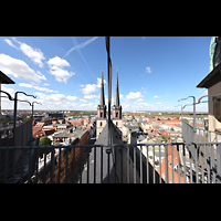 Halle (Saale), Marktkirche Unserer Lieben Frauen, Blick von den Hausmannst�rmen nach Westen auf Kirchendach u. Blaue T�rme