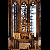 Halle (Saale), Moritzkirche, Hochaltar mit Retabel (1511) u. Gesprenge auf einem Altartisch aus d. 13. Jh.