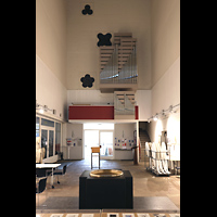 Hamburg, Hauptkirche St. Nikolai, Taufkapelle: Blick �ber das Taufbecken zur Orgel