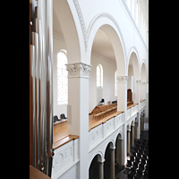 K�ln (Cologne), Trinitatiskirche, Blick vom linken Pedalturm inm die Kirche