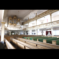 L�bbenau, St. Nikolai, Innenraum mit seltlichem Blick zur Orgel