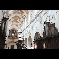 Ochsenhausen, Klosterkirche St. Georg, Chor- und Hauptorgel seitlich