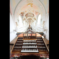Ochsenhausen, Klosterkirche St. Georg, Blick �ber den Hauptorgelspieltisch ins Langhaus